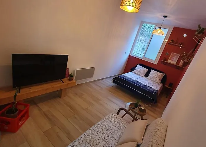 Cosy Idéalement Situé Parking Privé Appartamento *